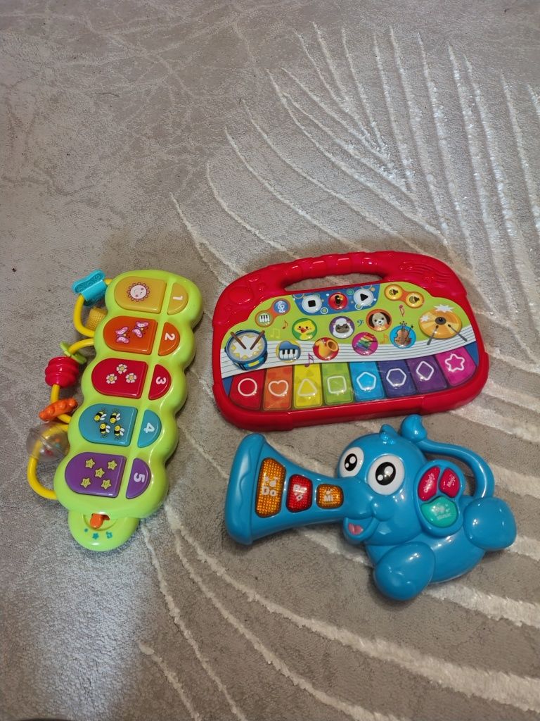 organki pianino.