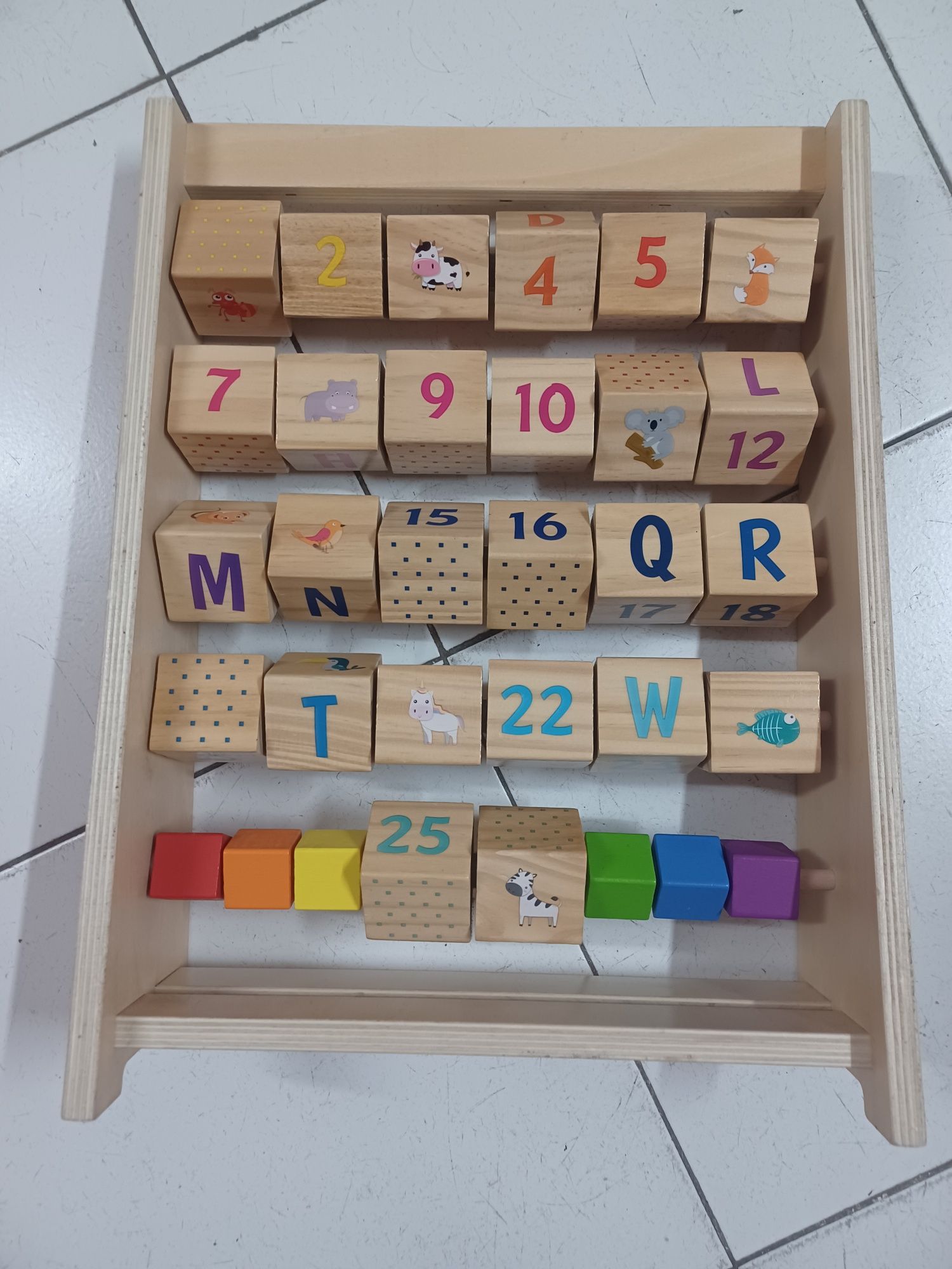 Brinquedo didáctico números e letras