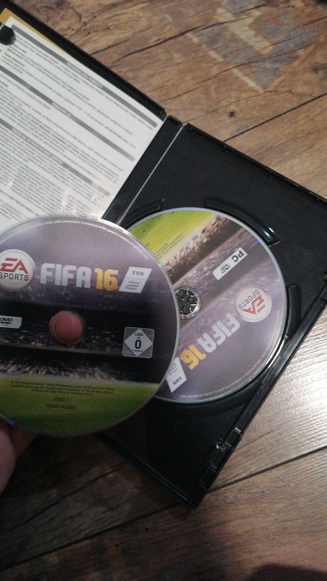 Pudełko Fifa 16 wersja CD na komputer pc