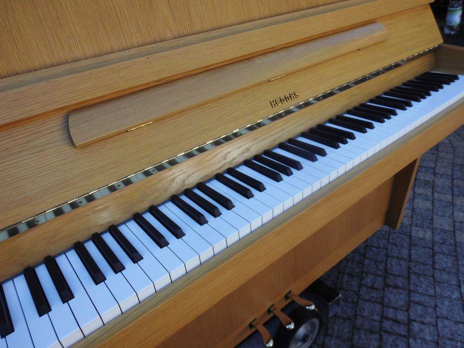 Pianino Hellas M110 na hamamatsu japoński super mechanizm jak Yamaha