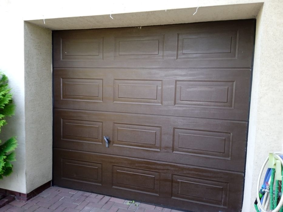 Brama garażowa Wiśniowski