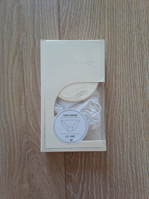 Majtki damskie Atlantic, rozmiar M, brokatowe drobinki