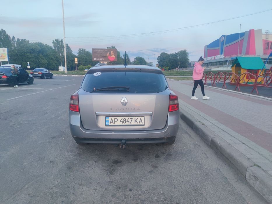 Продам renault laguna 2010 год