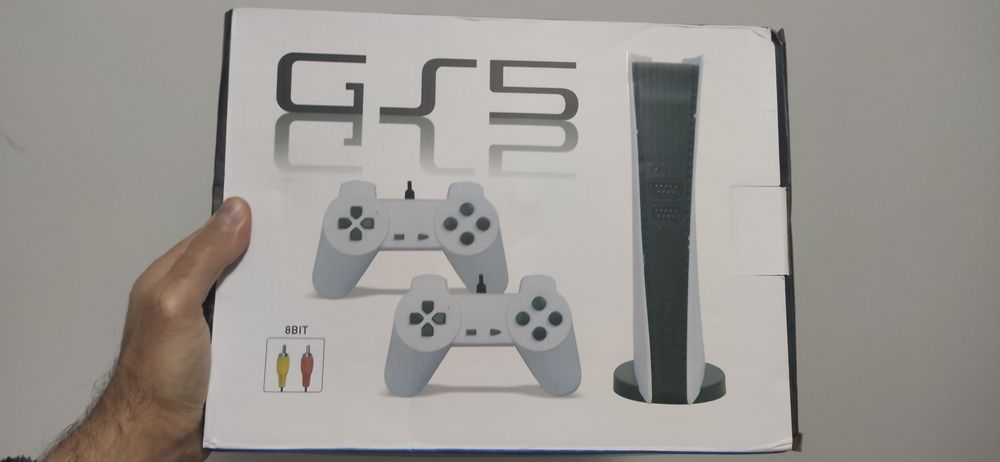 Retro consola com look da ps5