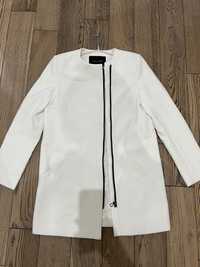 Пальто біле Zara