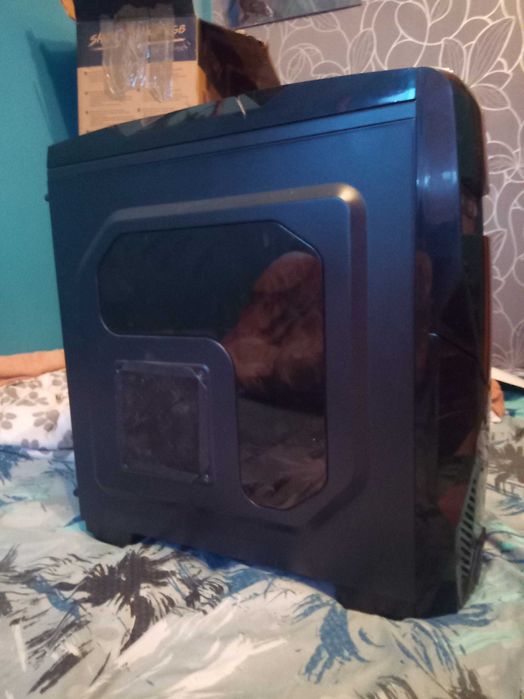 Komputer stacjonarny ryzen 5 2600, gtx 1060 6gb,16 gb ram.