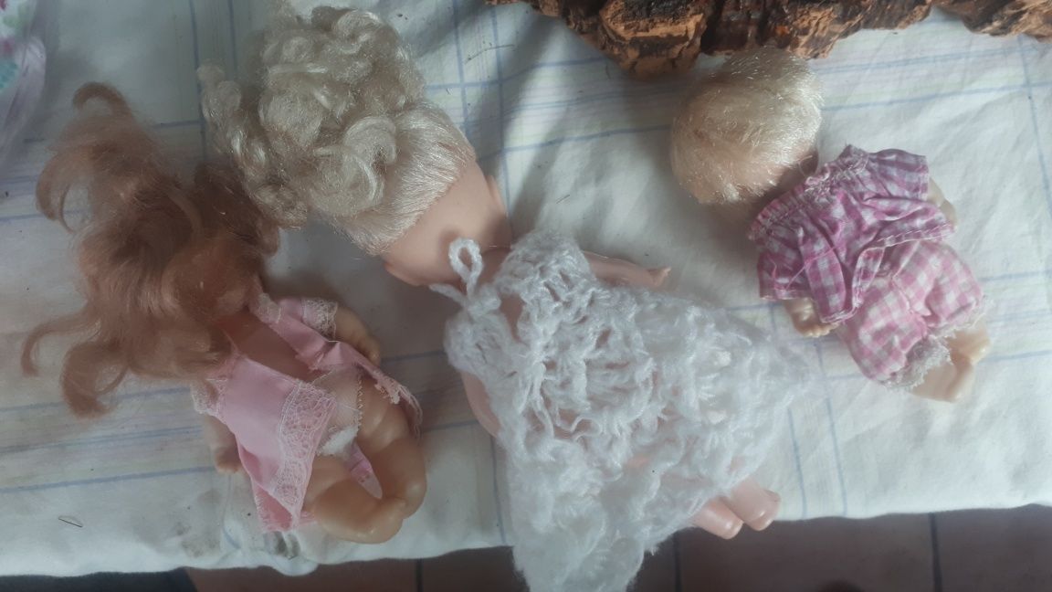 Bonecas vintage vestidas