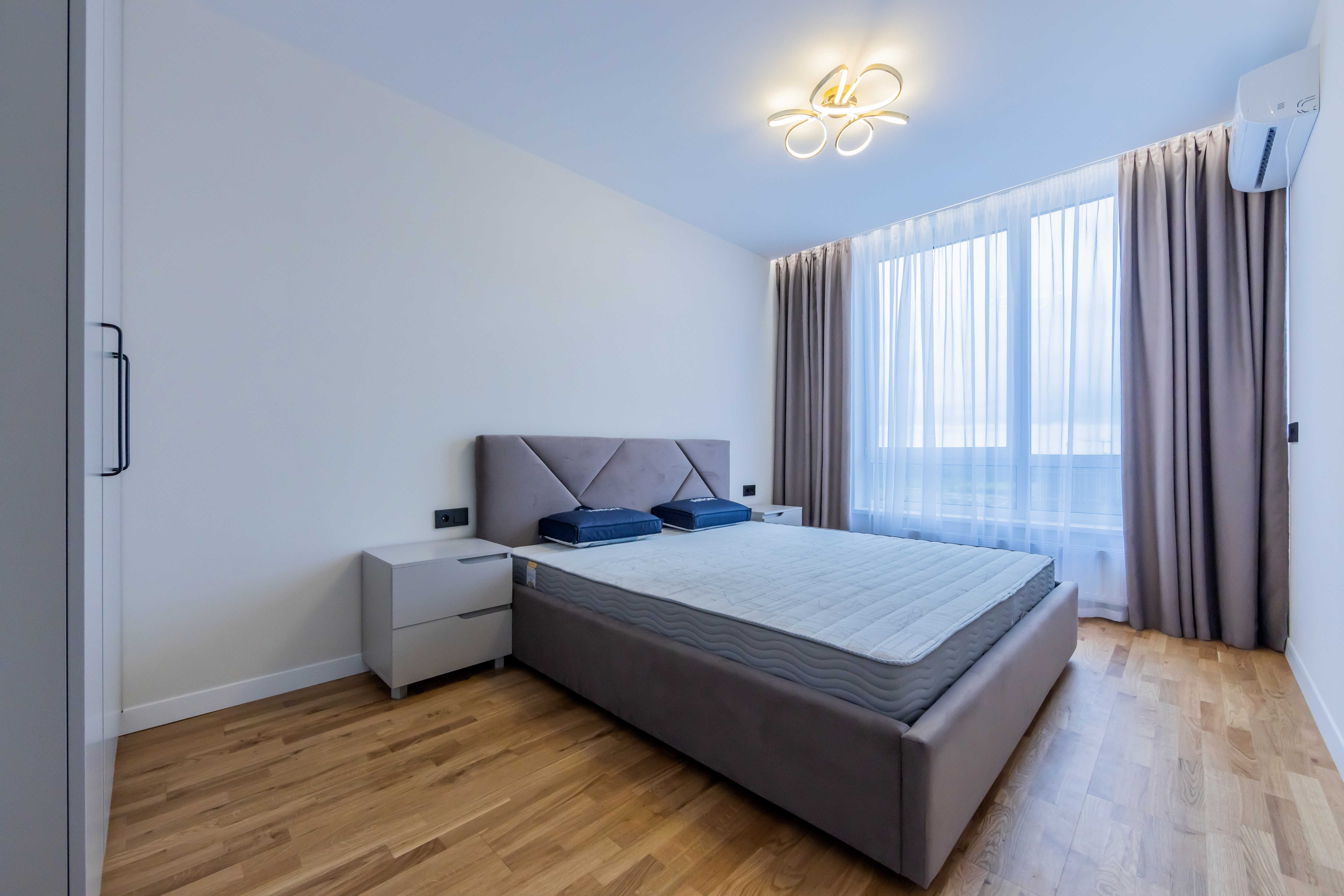 ЖК Варшавський 2, 1-к. 42,5 м. кв. ВЛАСНИК. з ремонтом