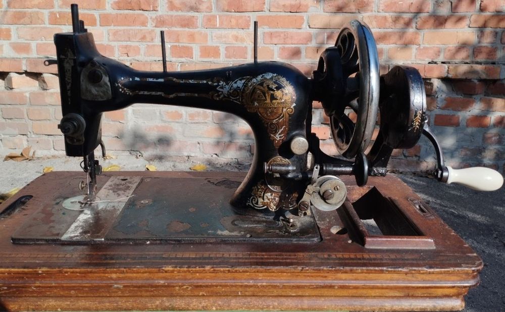 Швейна машинка Gritzner