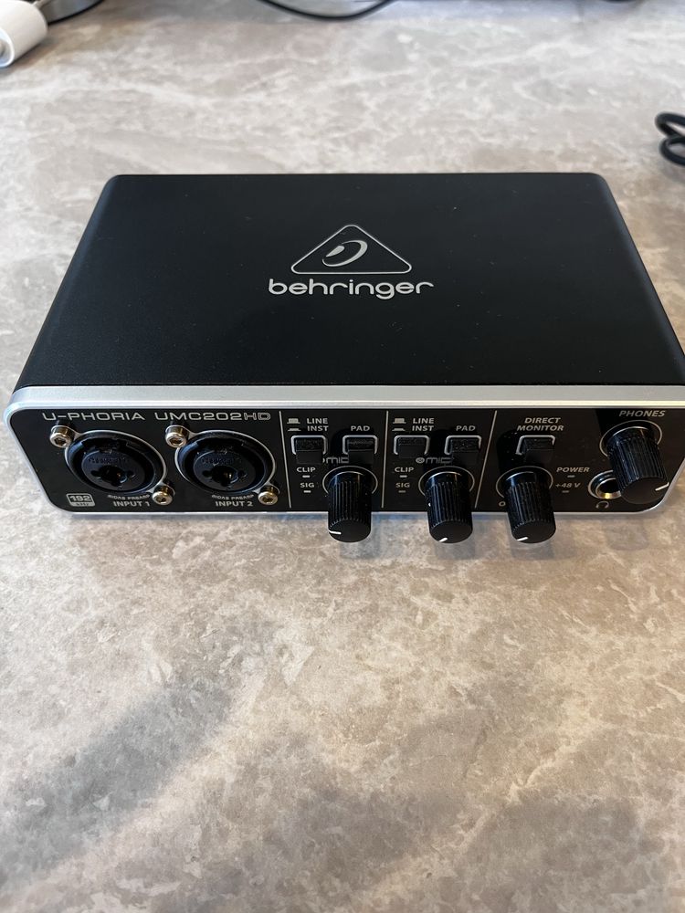 Behringer UMC202 HD Interfejs audio