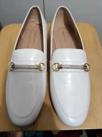 Nowe buty  skórzane białe,mokasyny  r.39