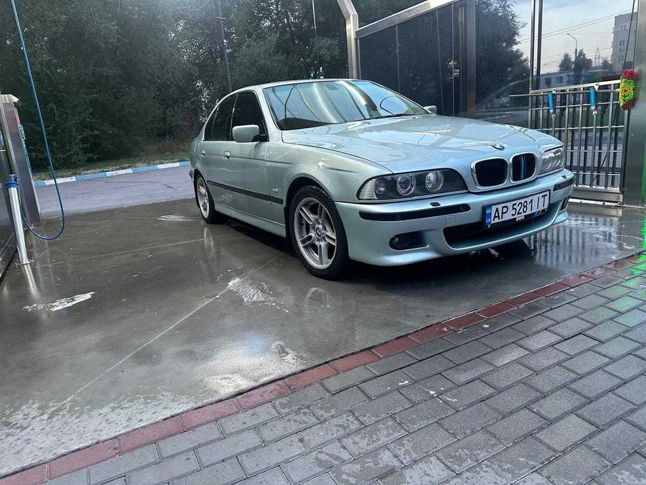 Продам BMW E 39 528i
