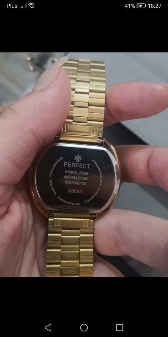 Zegarek firmy PERFECT