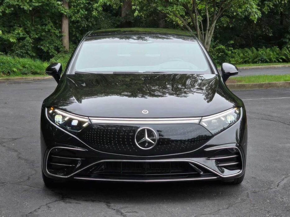 Mercedes-Benz EQS      2022