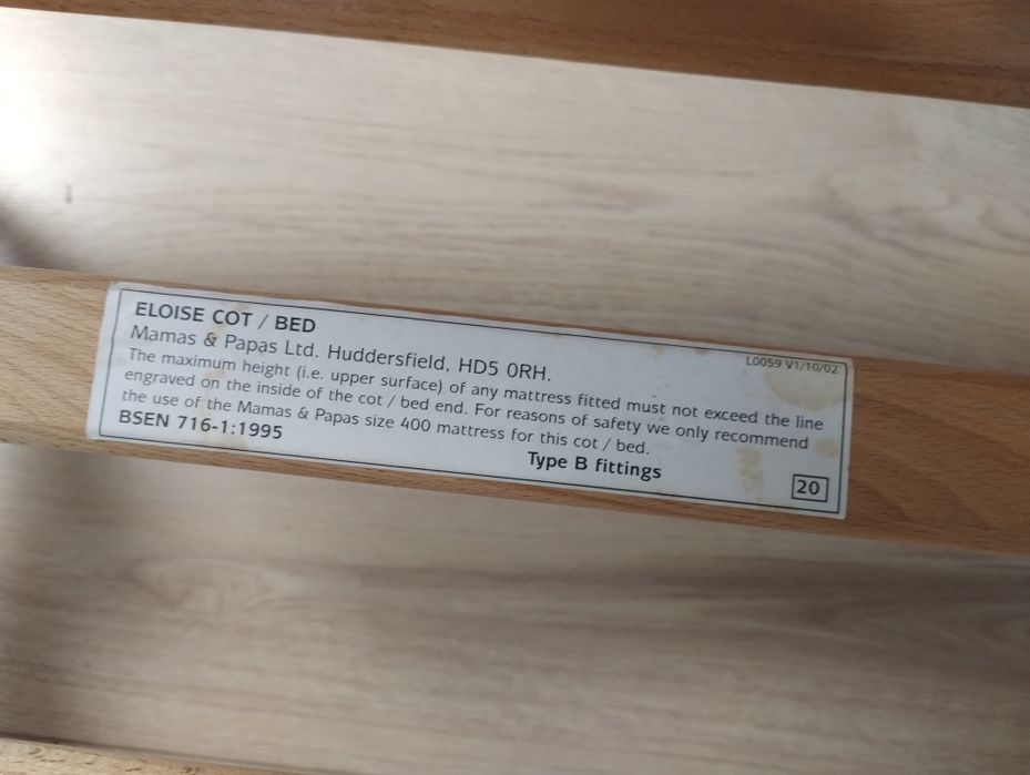 Łóżeczko dziecięce drewniane