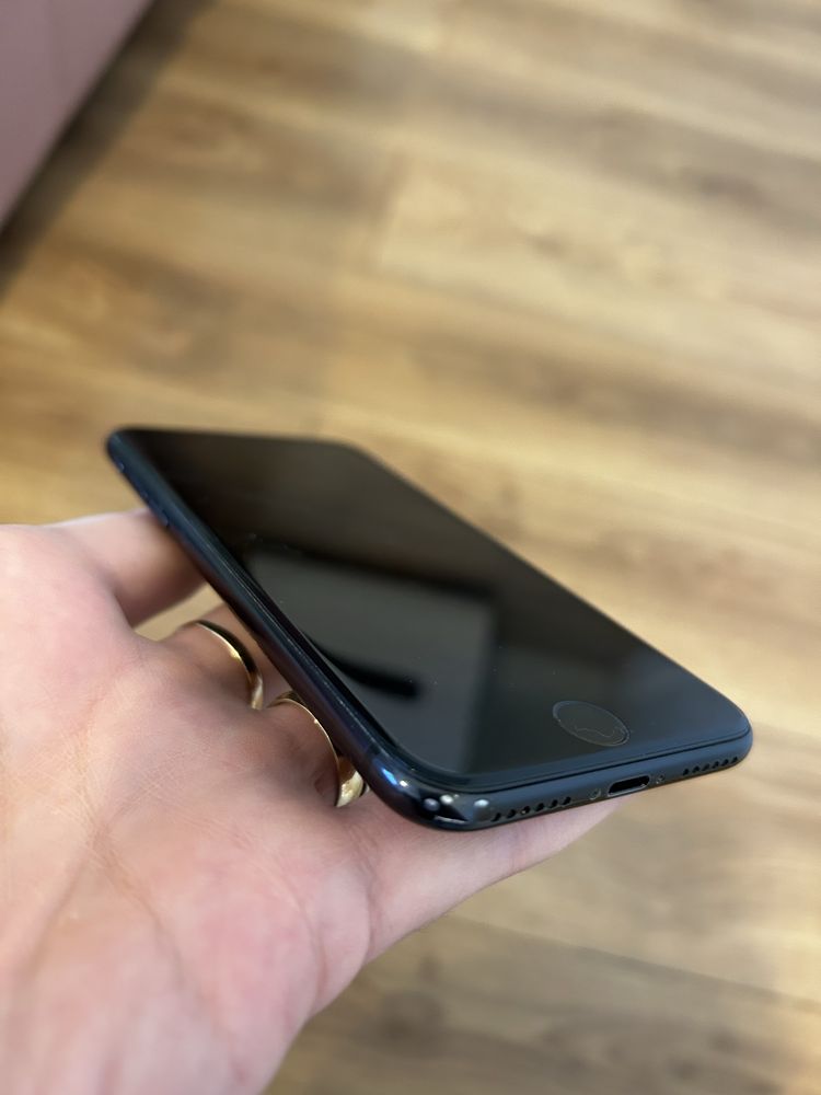 iPhone SE 2020 Black