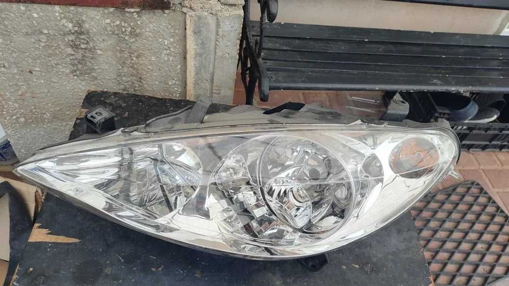 3 Faróis Peugeot 307, 3008, Citroen Berlingo B9,