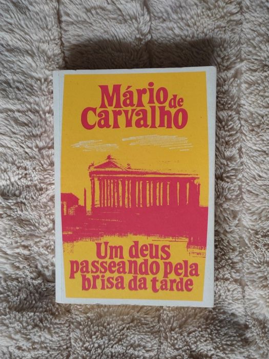 Livro "Um Deus passeando pela brisa da tarde" de Mário de Carvalho