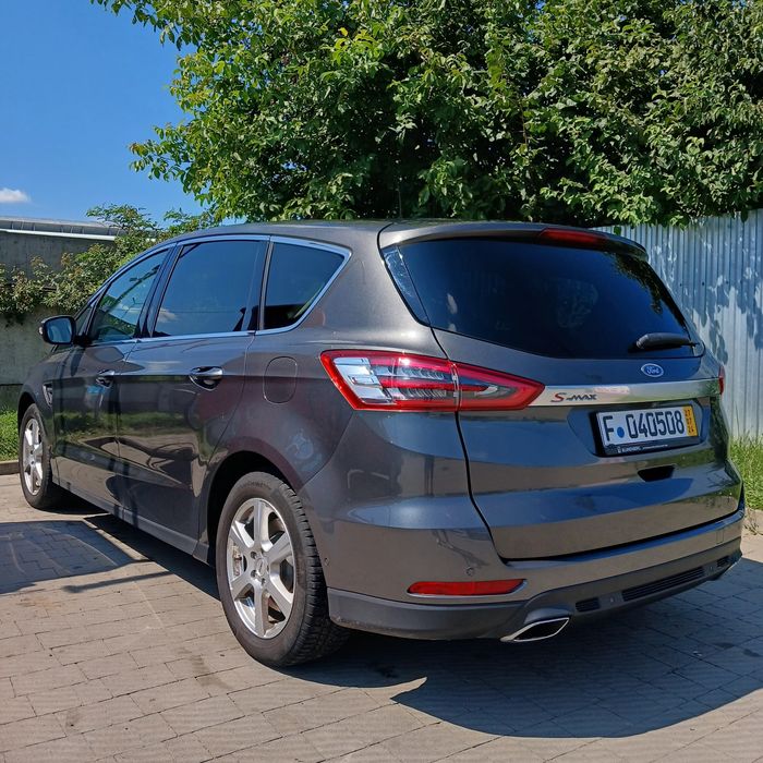 Ford S-Max 2016.