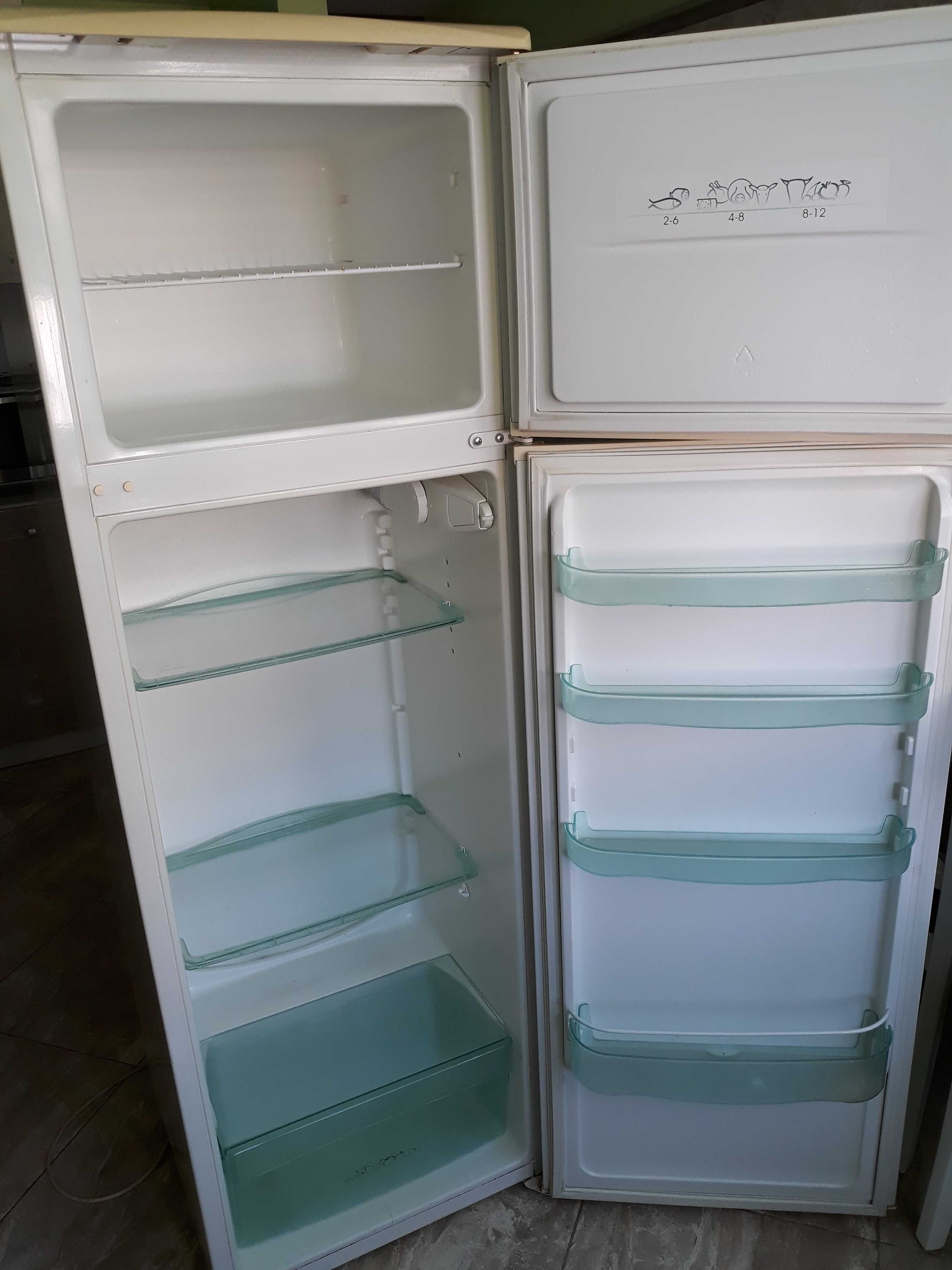 Холодильник Snaige двокамерний
