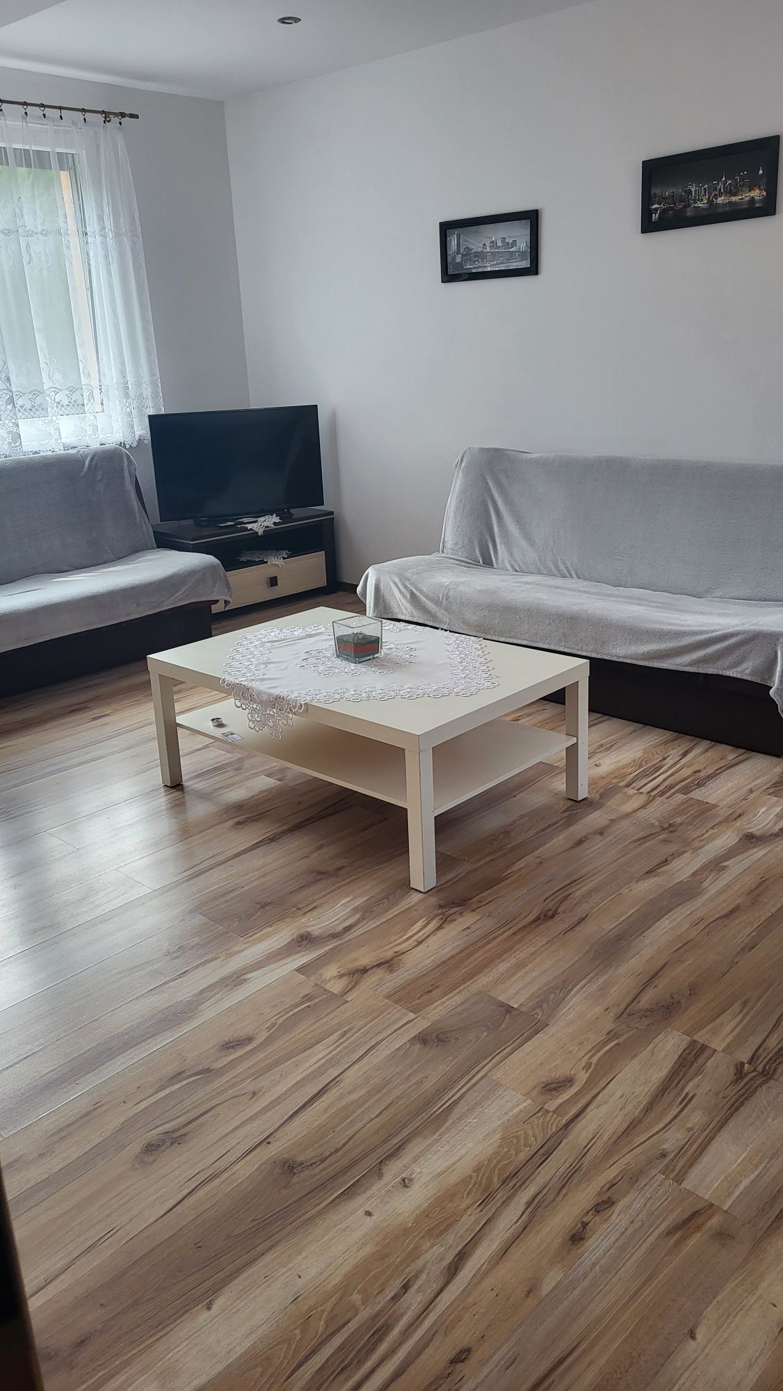 Pokoje  pod  dębem  dla  gości  I pracownikow