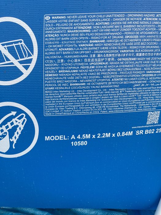 Piscina desmontável 4,5m X 2,2m Intex na garantia