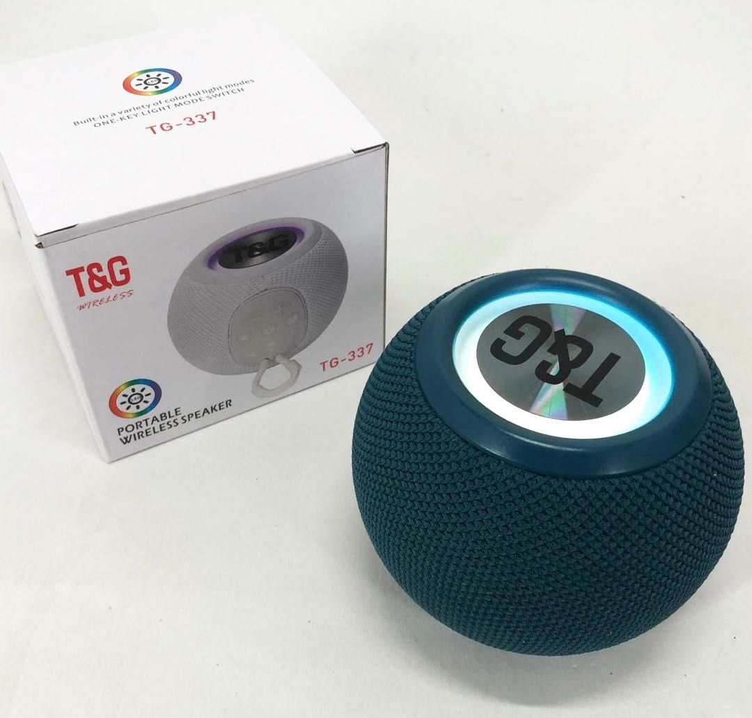Бездротова потужна колонка з Bluetooth, RGB-підсвічуванням та радіо