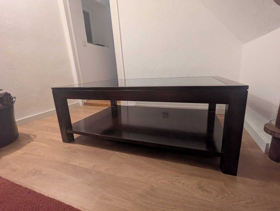 Mesa de centro de madeira de alta qualidade com vidro