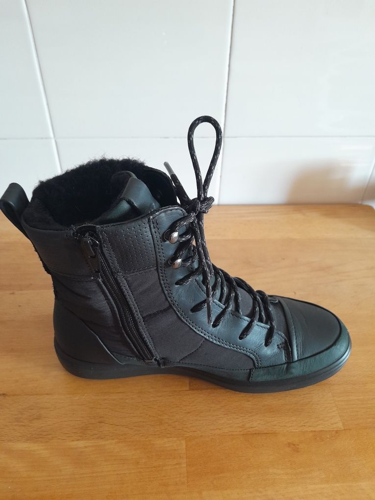 Botas novas  ECCO 37