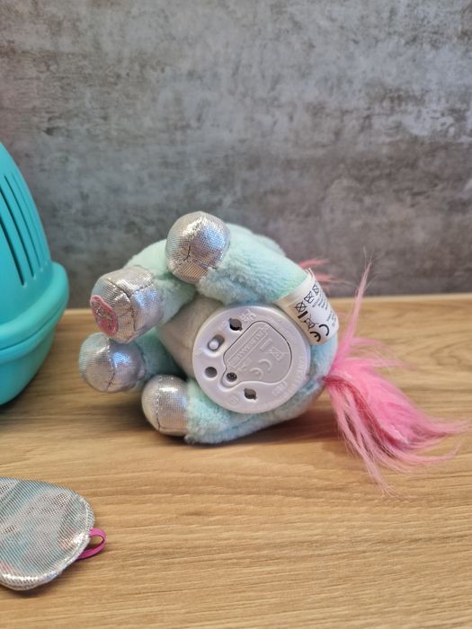 Pets Alive Pet interaktywny jednorożec w walizce mówi