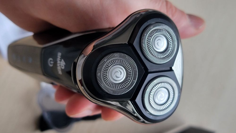 Продам електробритву 4d shaver