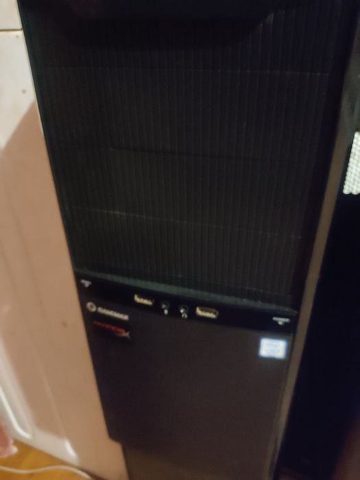 ПК тянет любые игры на высоких i5 6600 + 1070 8gb+ssd 256 16 ddr4