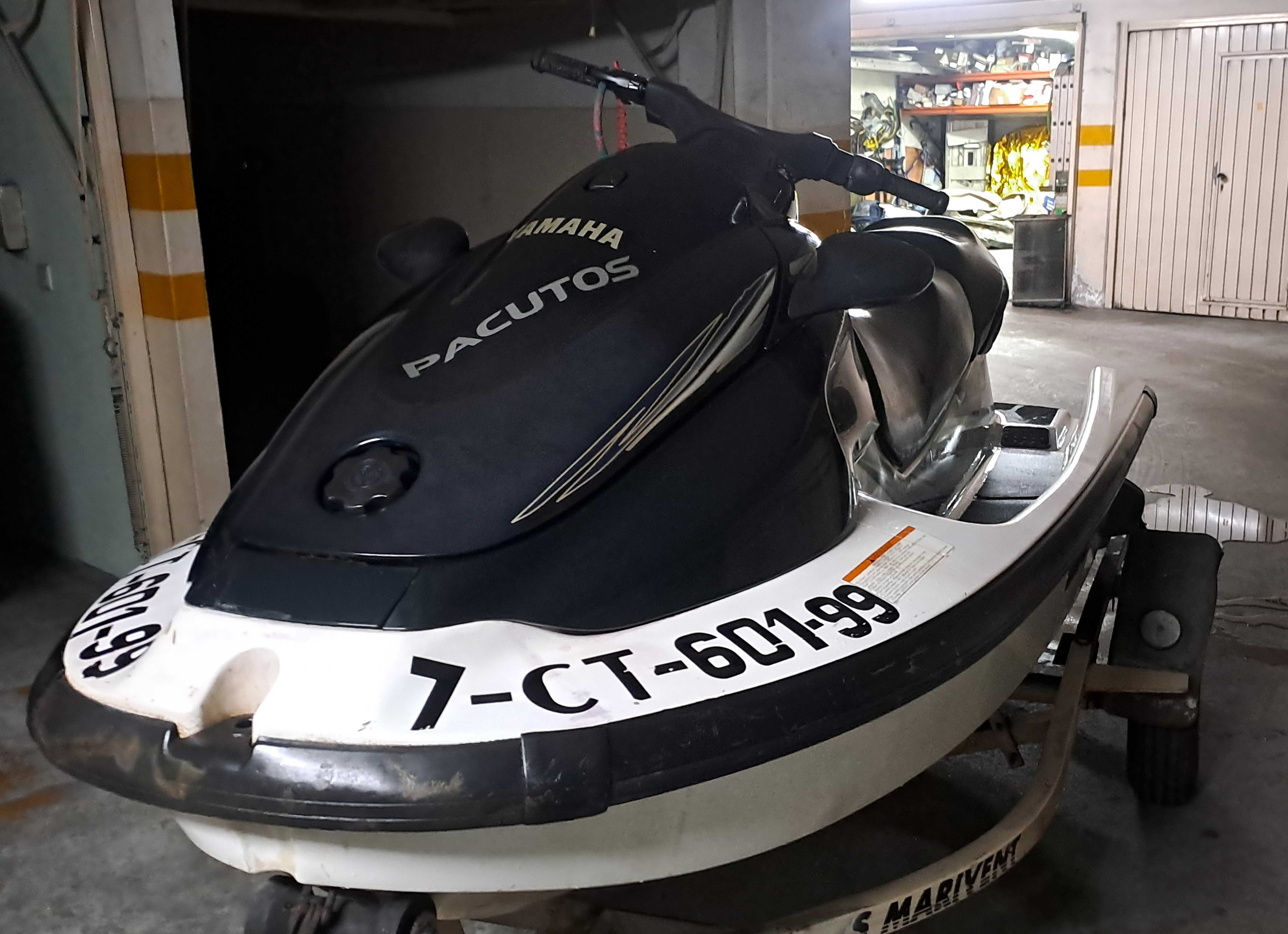 Yamaha Waverunner XL1200 Três Lugares