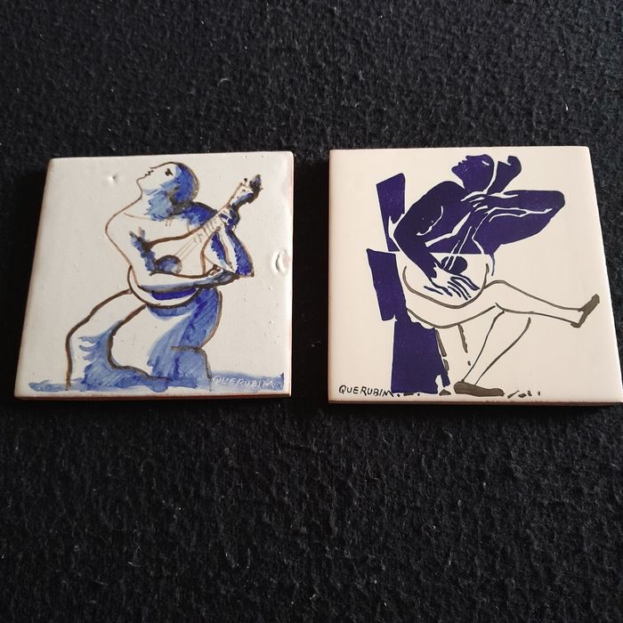 Azulejos de coleção com arte do artista Querubim Lapa, dois exemplares