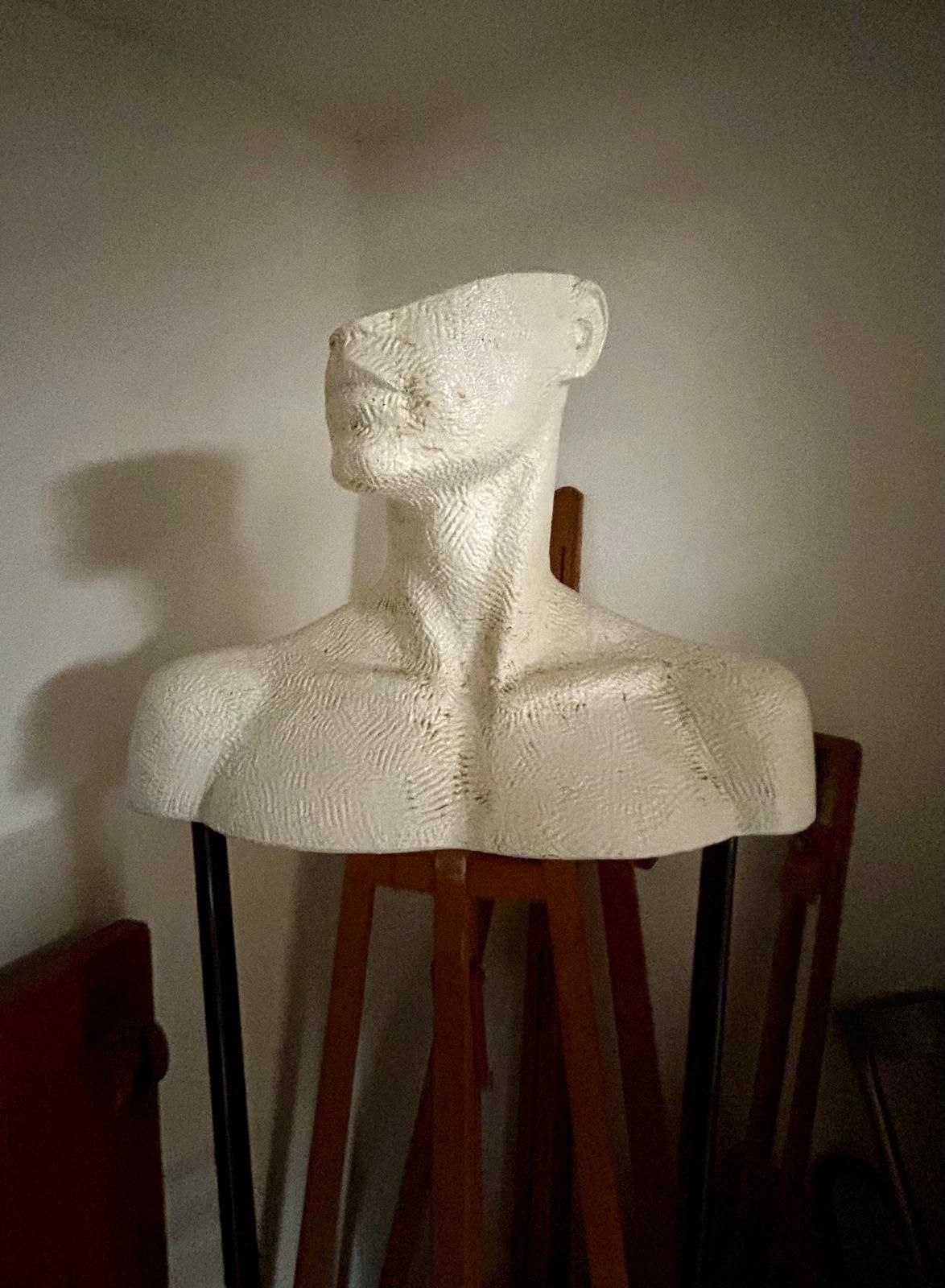 Busto Masculino Vintage 80's
