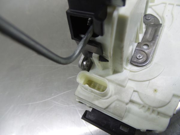 Fechadura / fecho porta trás direito MERCEDES-BENZ GLA (X156)