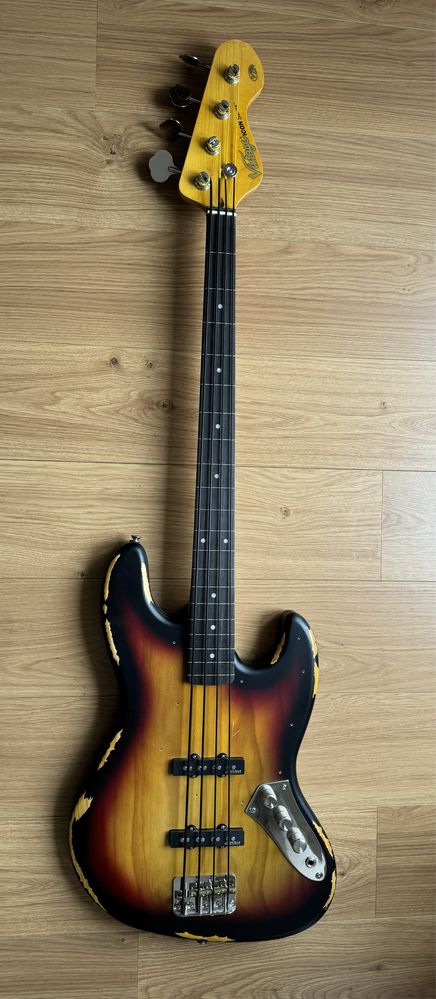 Gitara basowa fretless Vintage Icon V74 MRJP