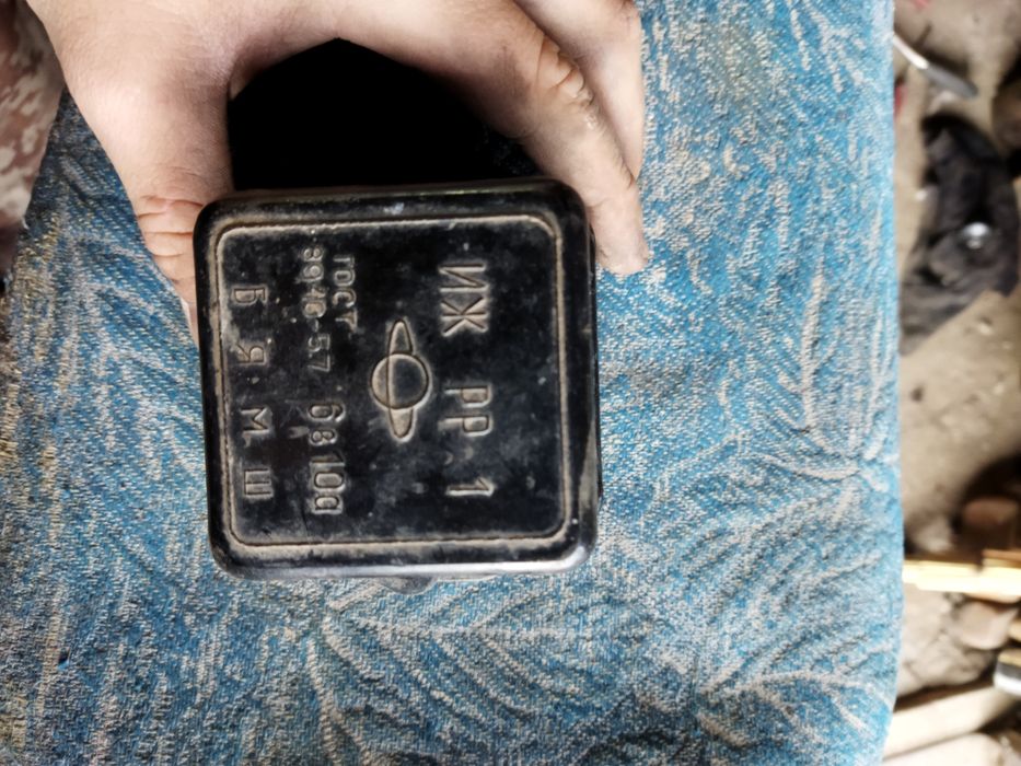 Реле регулятор Иж 6в