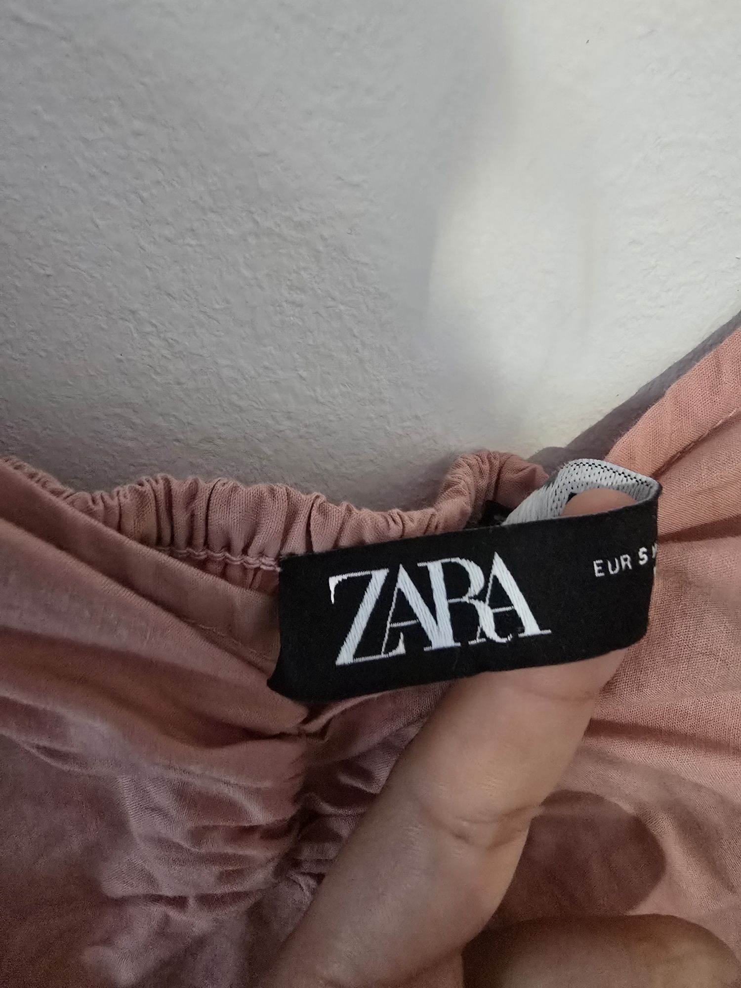 Vestido rosa Zara