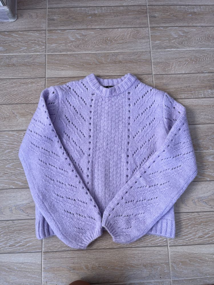 Продам свитер bershka