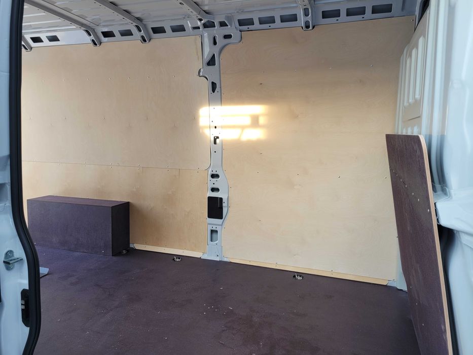 Zabudowa busaj Fiat Ducato Opel Movano L4H2 sklejka