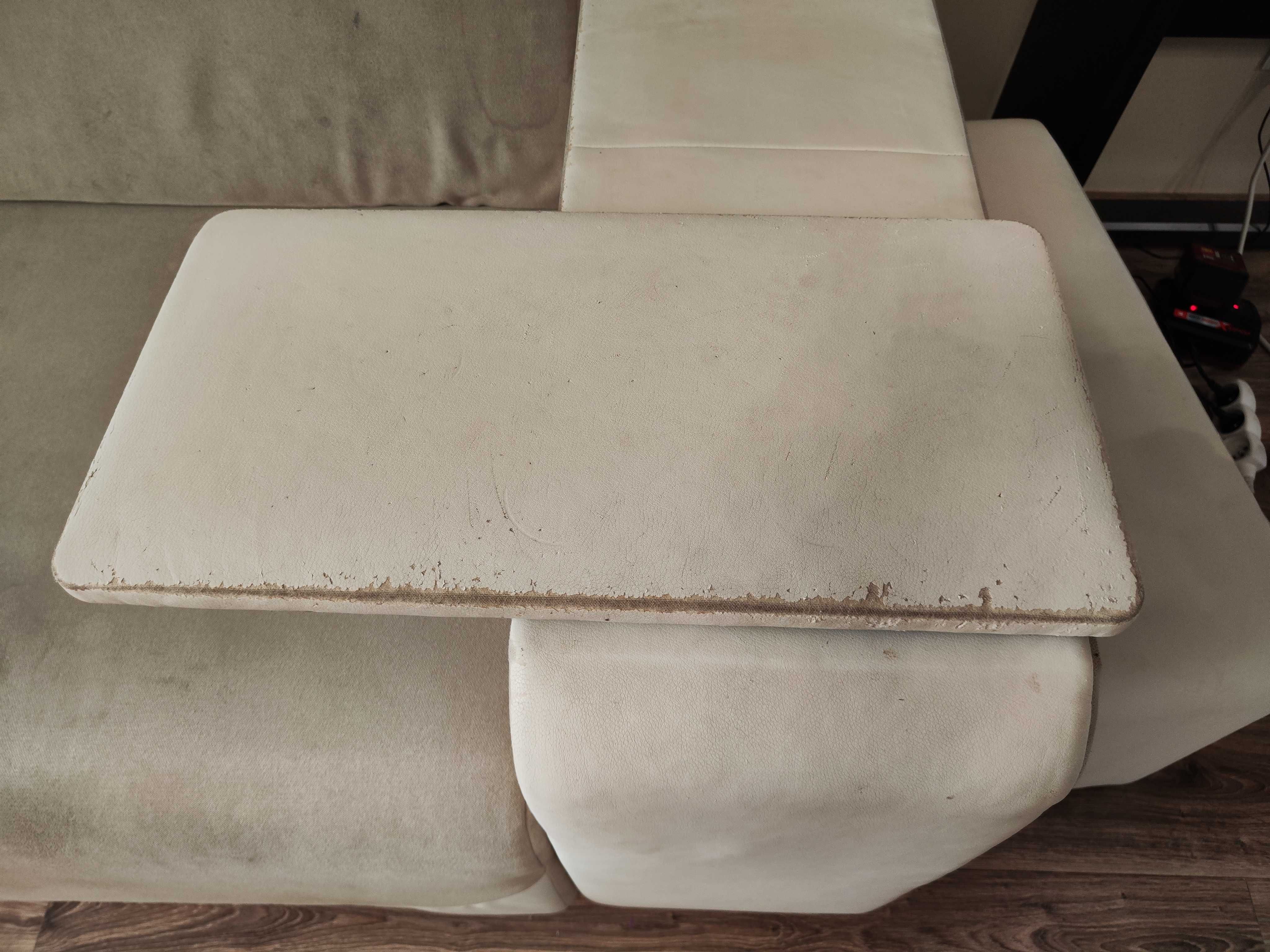 Sofa-rogówka stan dobry, warta uwagi.