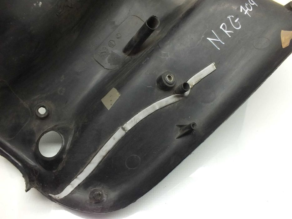 Piaggio Nrg 50 2t kokpit osłona na kolana wypełnienie