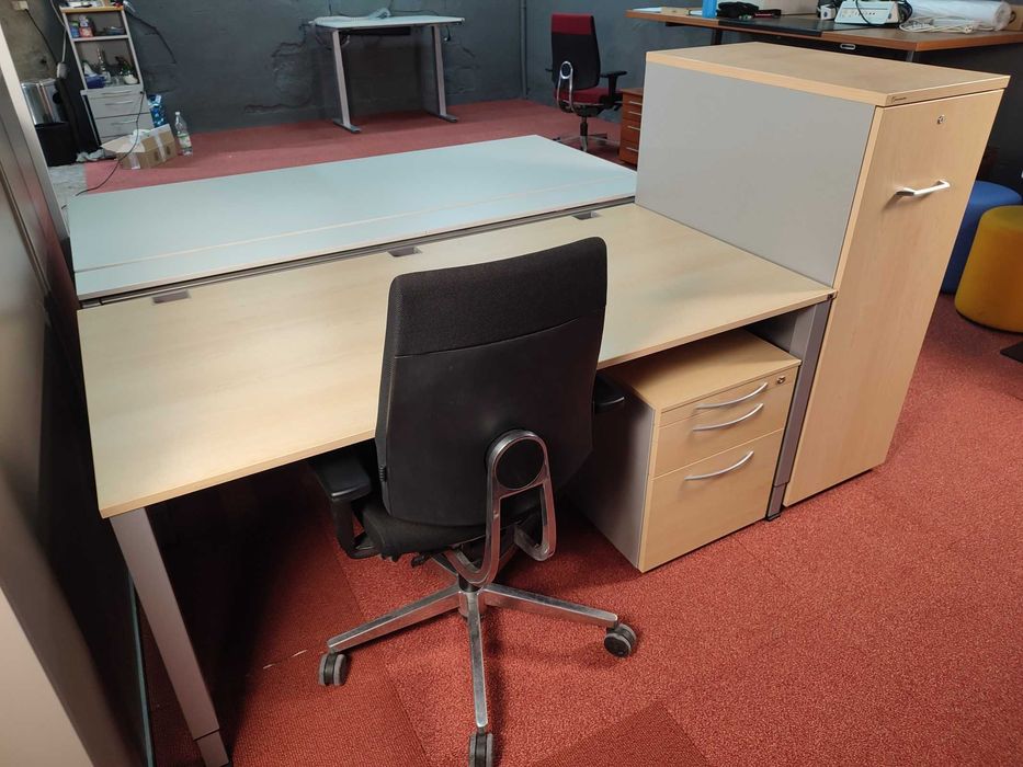 Konig+Neurath Biurko krzesło szafka zestaw mebli biurowych home office