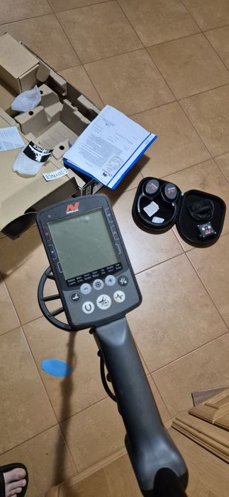 Wykrywacz metali Minelab Equinox 800 na gwarancji