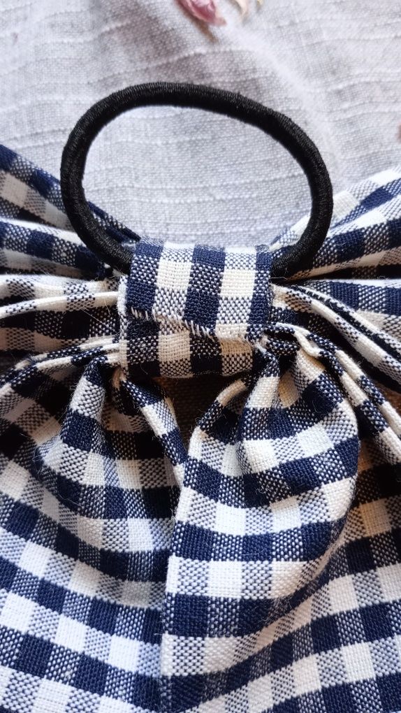 Haftowana biżuteria - ręcznie robiona kokarda do włosów handmade