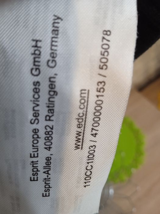 Sweter damski z długim rękawem e.d.c