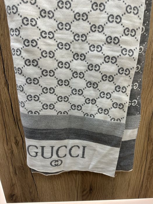 Шарф жіночий теплий guess