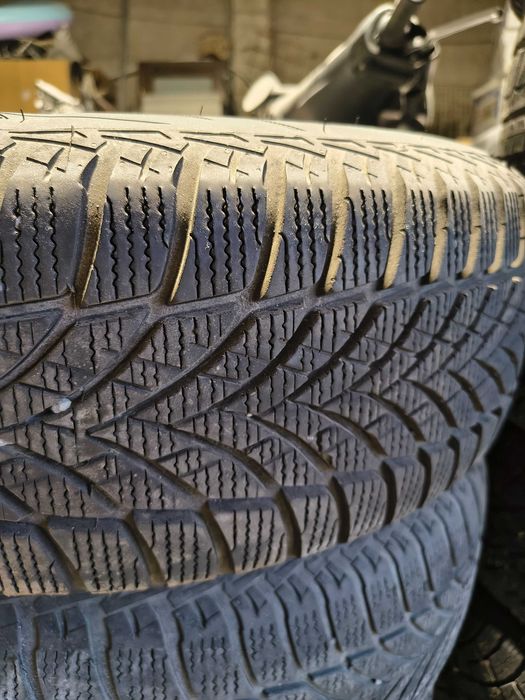 Opona 215/65 R16 Goodyear Ultragrip Ice 2