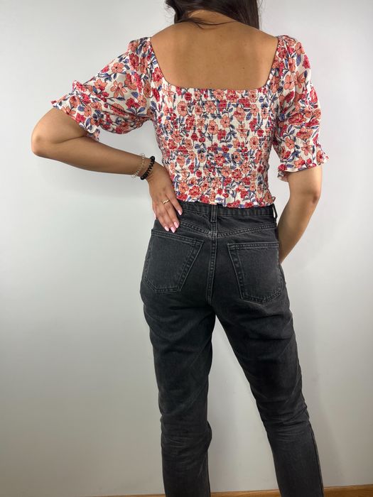 Kolorowa bluzka top boho crop top z dekoltem Kendall + Kylie rozmiar M